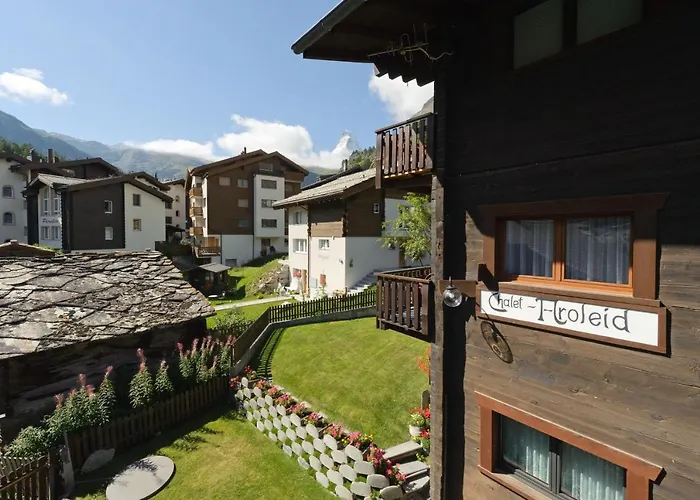 Chalet Aroleid